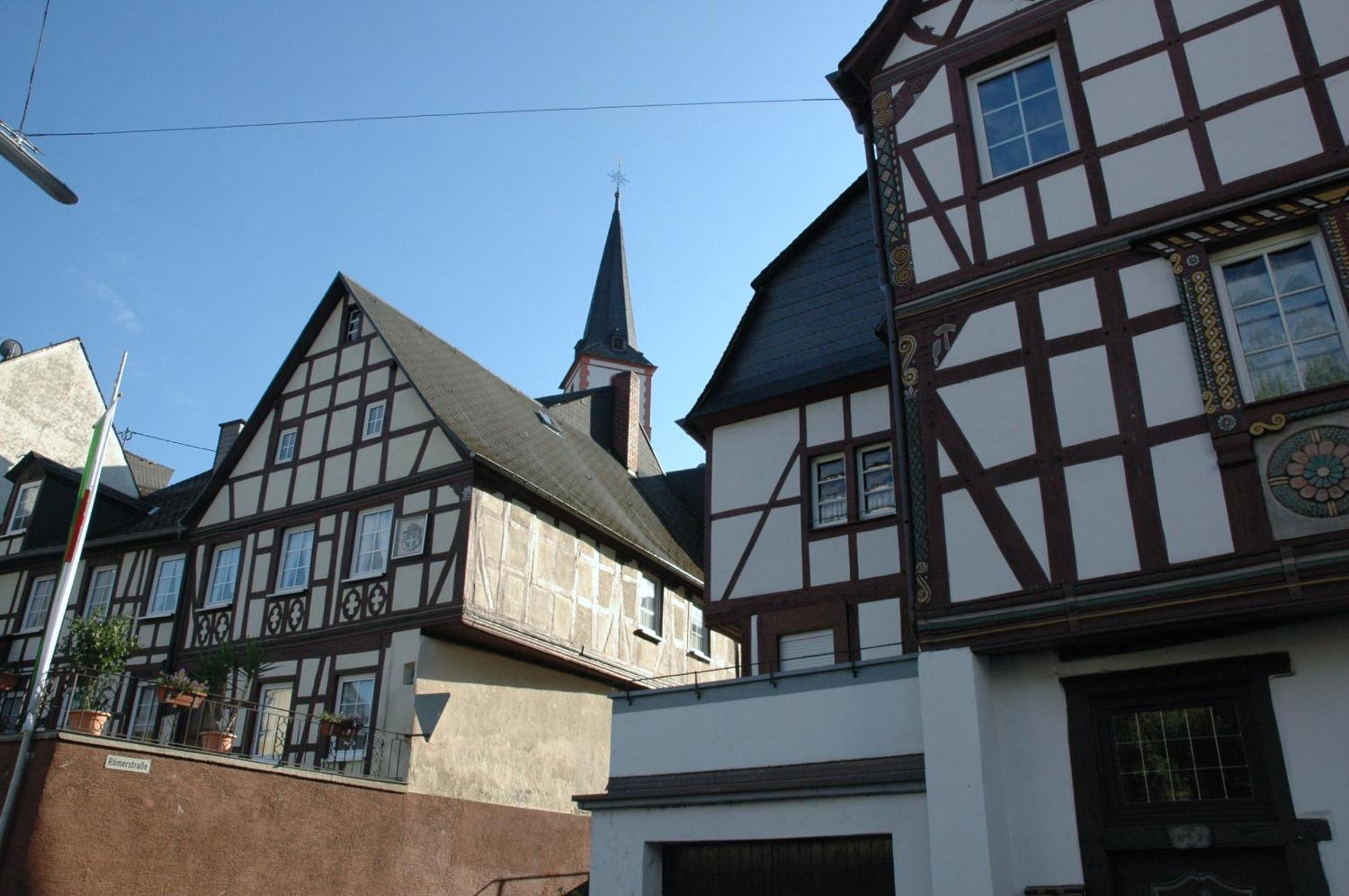 Weingut-Gaestehaus Karl Otto Nalbach Hotel Briedel Buitenkant foto