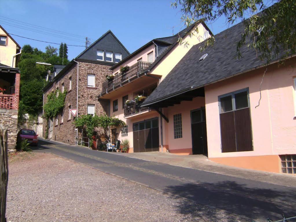 Weingut-Gaestehaus Karl Otto Nalbach Hotel Briedel Buitenkant foto